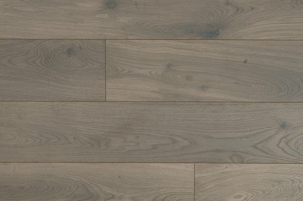 Torlys Laminate Plank Leuco Chesnut Oak 7-1/2" x 54-11/32" x 1/2" |12 mm Thickness